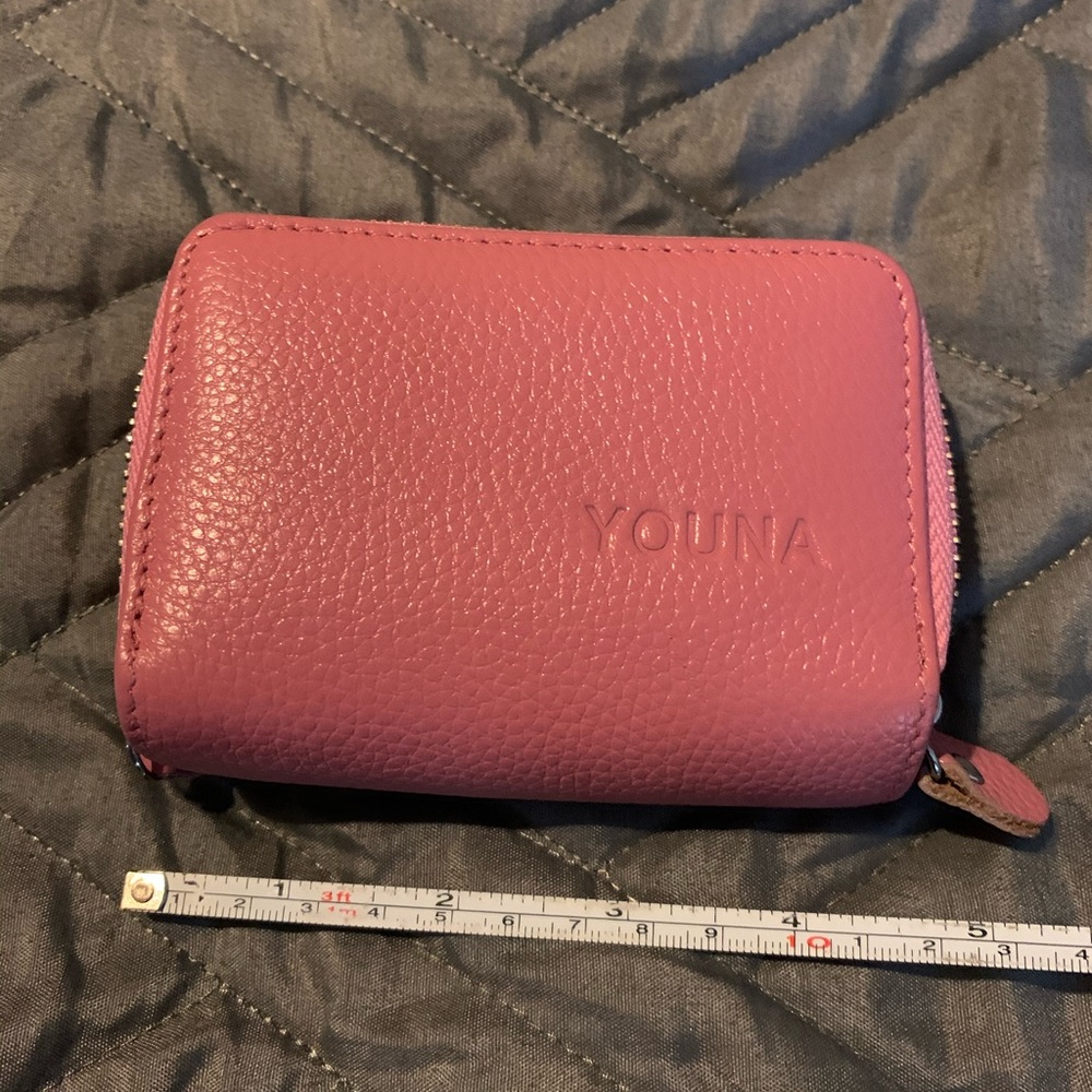 YOUNA mini zippy wallet “SLG” pink
